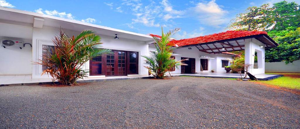 Ocean Of Life Ayurveda Hotel Induruwa Exterior photo